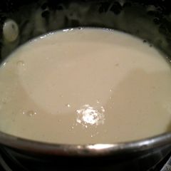 A picture of white queso dip, Mexican restaurant style.