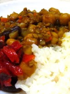 A picture of Quick Dry Curry Starring Beans.