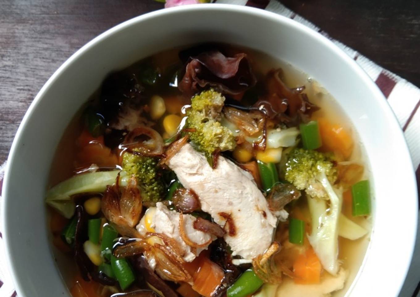 Sop ayam sayur campur