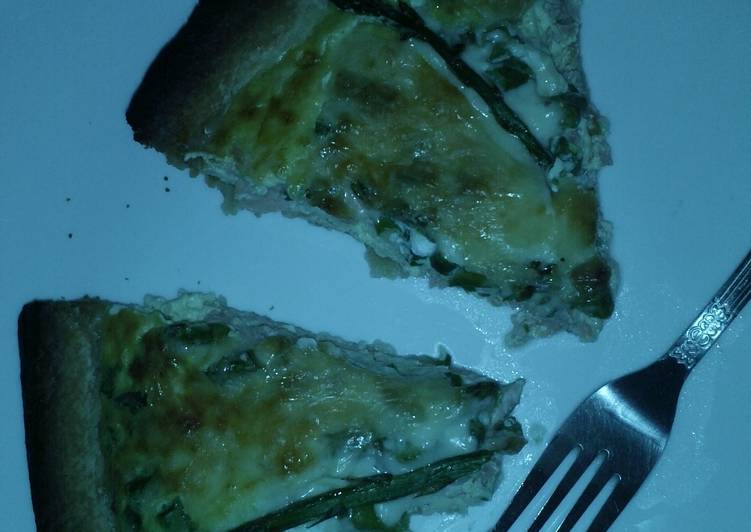 Recipe of Speedy Smoked Salmon, Asparagus &amp; Cheddar Quiche