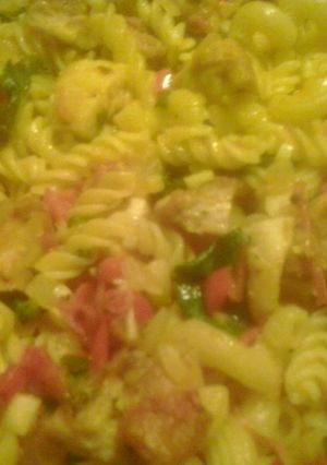 A picture of Double garlic chicken pasta.