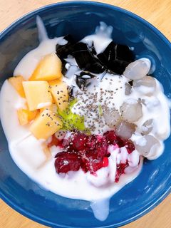 Hình của món Chè bơ hoa quả cốt dừa 🥑🍓🍈🥥🍧.