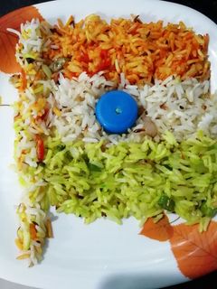 तिरंगा फ्राइड राइस (Tiranga fried rice recipe in Hindi) रेसिपी मुख्य फोटो