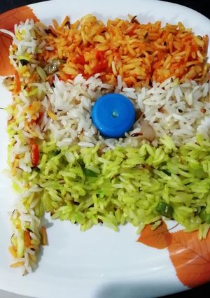 तिरंगा फ्राइड राइस (Tiranga fried rice recipe in Hindi) रेसिपी मुख्य फोटो