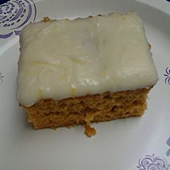 A picture of Arnold Palmer inspired cake.