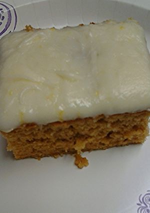 A picture of Arnold Palmer inspired cake.