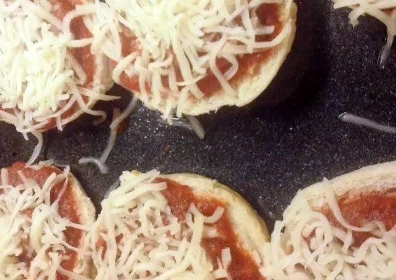 Quick kiddie pizzas
