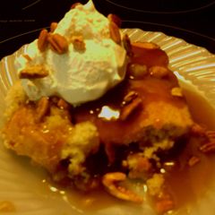 A picture of Sunshines praline pudding cake.