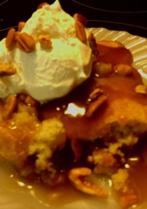 A picture of Sunshines praline pudding cake.