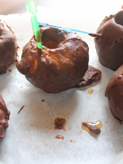 Una foto de Manzanas cubiertas de chocolate