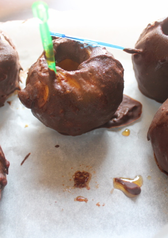 Una foto de Manzanas cubiertas de chocolate