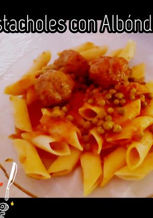 Una foto de Mostacholes con Albóndigas