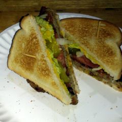 A picture of Turkey burger.
