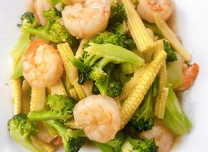 Hình của món Tôm nõn giòn xào củ quả.