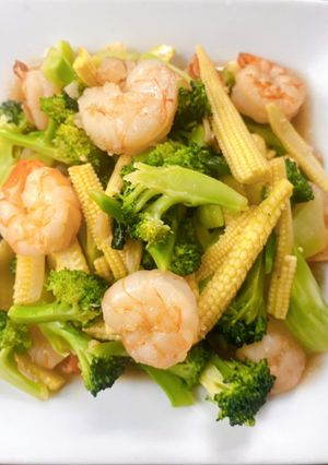 Hình của món Tôm nõn giòn xào củ quả.