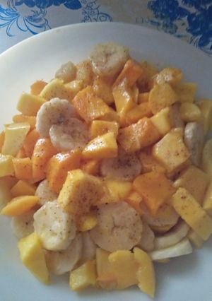 A picture of Summer fruit chaat.