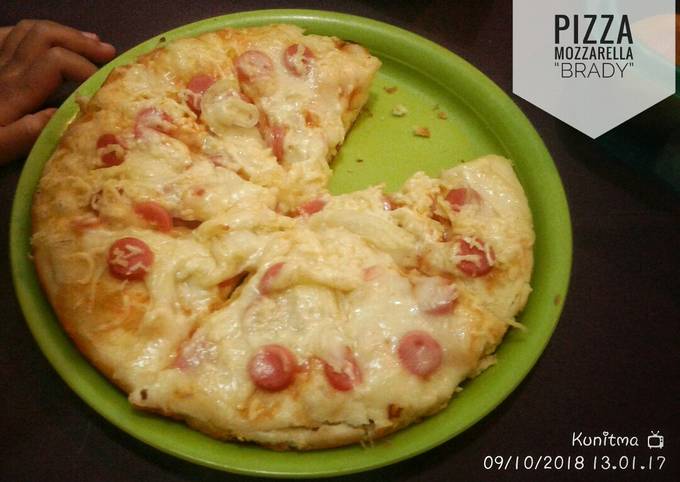 Resep Pizza Mozzarella “BRADY” Magicom, Lezat