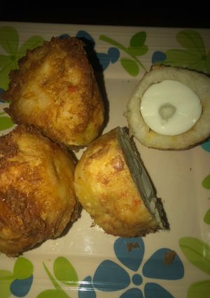 A picture of Yam egg roll.