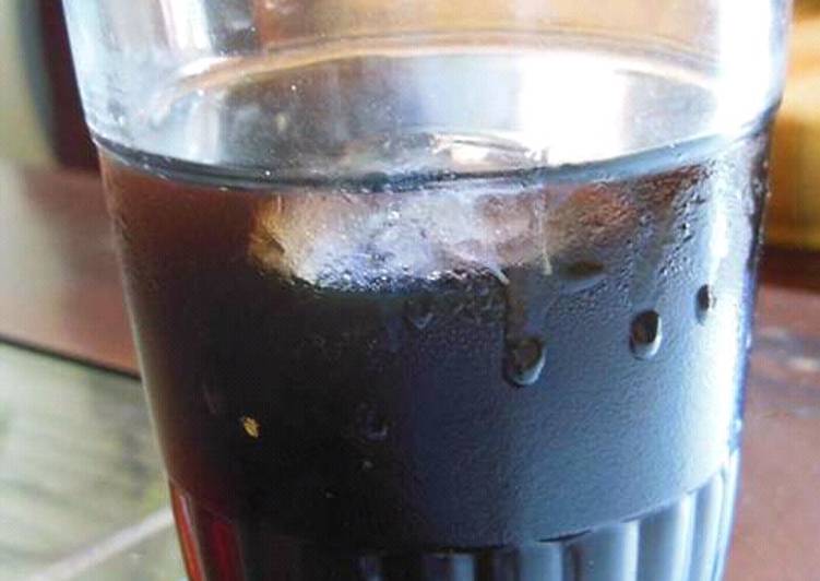 Kopi Seduh Dingin (Cold Brew)