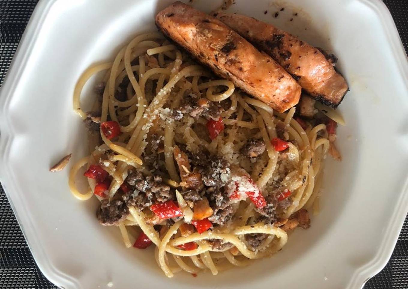 Spaghetti aglio a olio spicy beef with baked salmon
