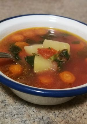 Una foto de Sopa de aprovechamiento de pescado con armuelle