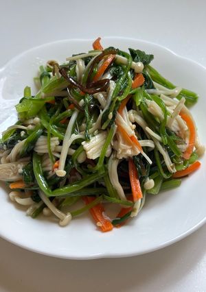 鹽昆布涼拌金針菇菠菜 的食譜成品照片
