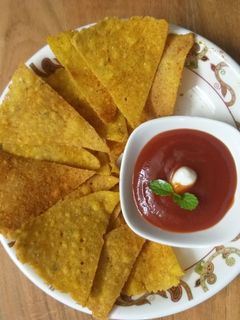 નાચોસ(nachoz recipe in gujarati) રેસીપી મુખ્ય ફોટો