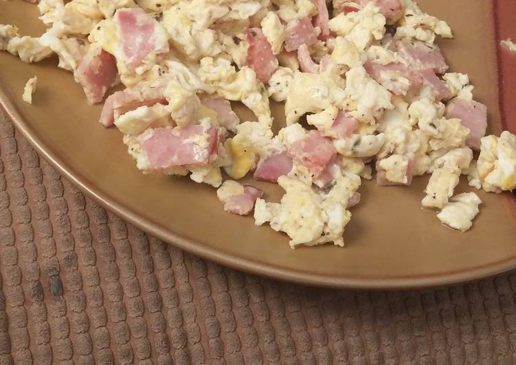 Simple Way to Prepare Homemade Ham and Eggs