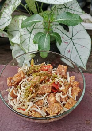 Foto resep Tumis Bunga Pepaya dan Ikan Teri Nasi
