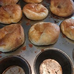 A picture of Rock ledge popovers.