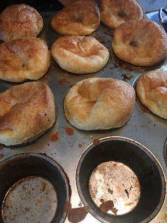 A picture of Rock ledge popovers.