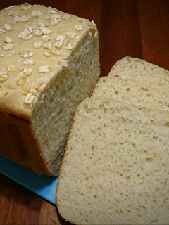 奶油燕麥吐司(麵包機) 的食譜成品照片