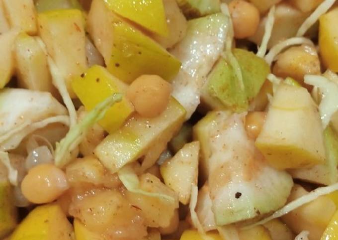 Khatti meethi fruit chaat Recipe