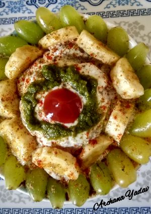 A picture of Veggie fruit tikki chat.