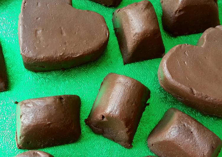 Steps to Prepare Favorite Vickys Chocolate Freezer Fudge