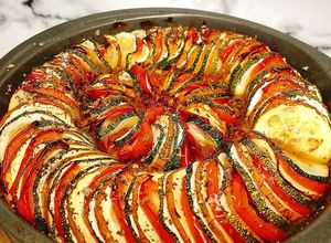 Hình của món Ratatouille - Món Rau Củ Hầm Nước Pháp 🇫🇷.