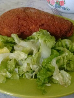 Una foto de Milanesa de pollo rellena
