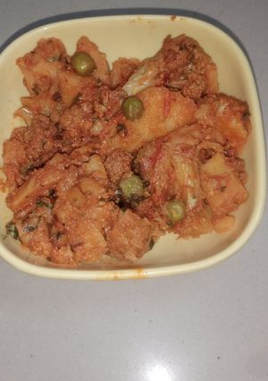 आलू गोभी की सब्जी (aloo gobi ki sabzi recipe in Hindi) रेसिपी मुख्य फोटो