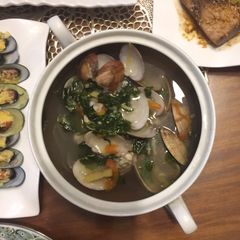 Clams in Broth / Clear Soup A picture of Clams in Broth / Clear Soup.