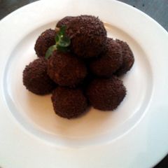 A picture of Ladybirds Caramel Choc Balls ..