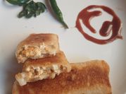 A picture of chicken bread rolls
