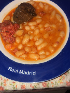 Una foto de Habichuelas con chorizo y morcilla