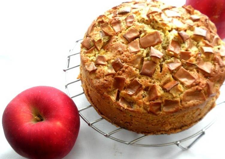 Perfect in Autumn! Light and Fluffy Apple and Black Tea Cake