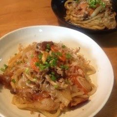 A picture of Stir Fried Udon Noodles with Yuzu Pepper.