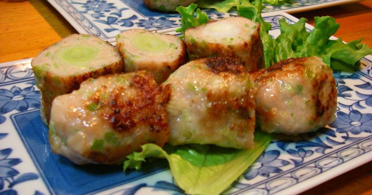 Salty Tsukune (Chicken Patties) with Japanese Leeks Recipe by cookpad
