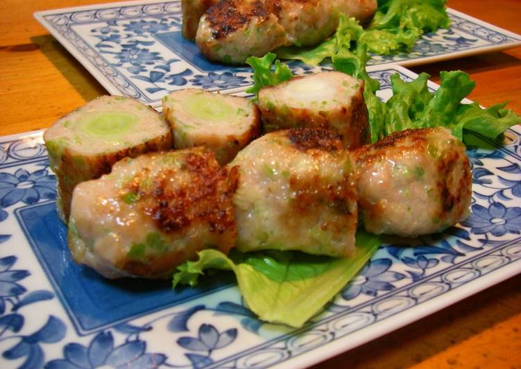 Simple Way to Make Any-night-of-the-week Salty Tsukune (Chicken Patties) with Japanese Leeks