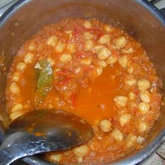 A picture of Vegetarian Curry with Chickpeas.