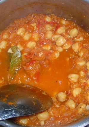 A picture of Vegetarian Curry with Chickpeas.