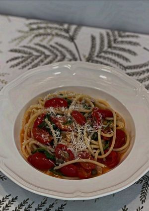番茄芝麻葉義大利麵 Pasta con Pomodorini e Rucola 的食譜成品照片