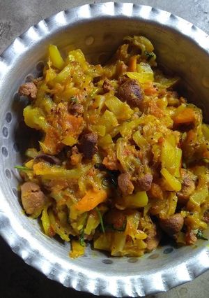 लौकी स्टर फ्राई (Lauki stir fry recipe in hindi) रेसिपी मुख्य फोटो